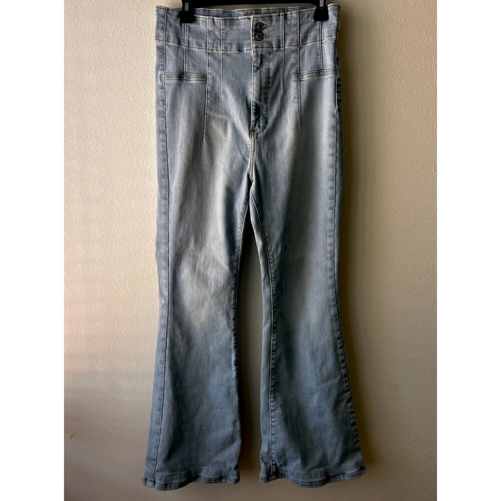 Free People We The Free Jayde Flare Jeans Light Wash Denim High Rise Size 31